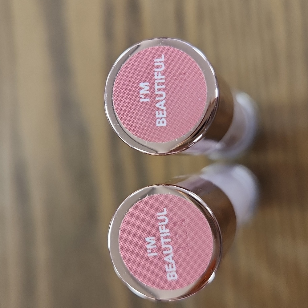 Doll 10 lipstick - Picture 2 of 2